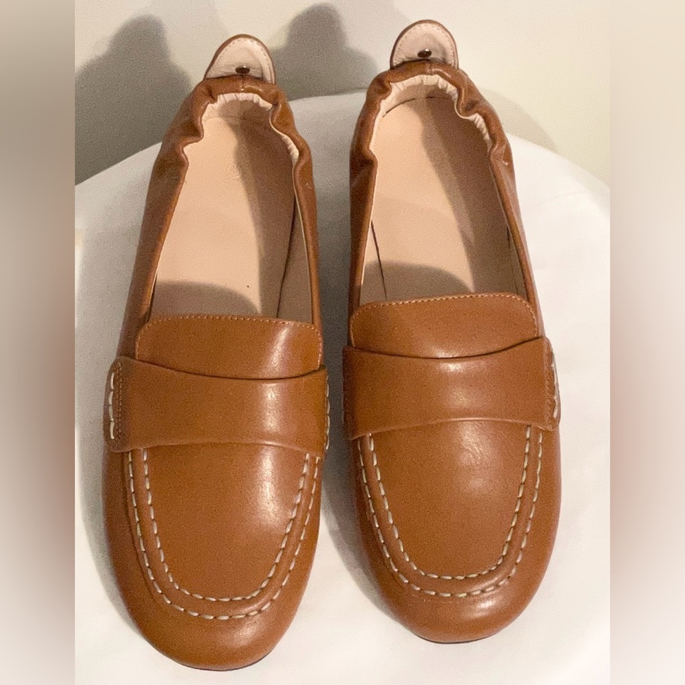 Sz 51/2 Viandso women’s penny loafers slip on round toe soft  flat shoe brown
